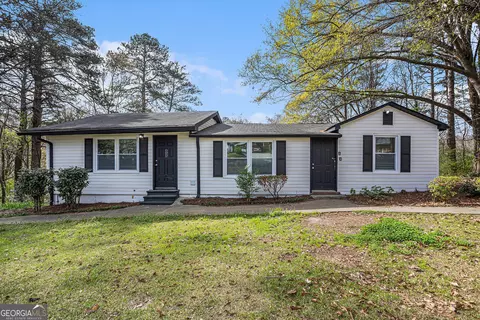 1113 Lakeview Dr, Jonesboro, GA 30236