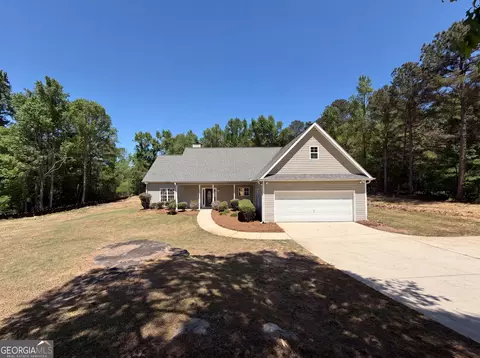 130 White Acres Dr, Stockbridge, GA 30281