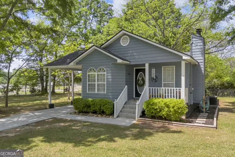 391 Cemetery St, Shady Dale, GA 31085