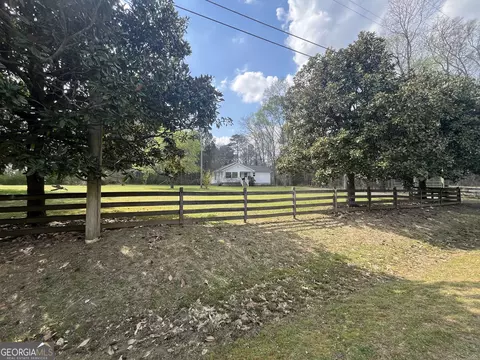 1725 Floyd Springs Rd NE, Armuchee, GA 30105