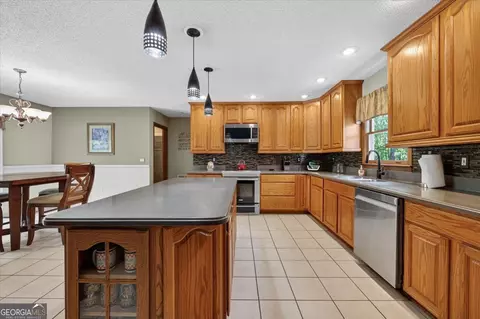 Kitchen - 348 Craig Rd, Forsyth, GA 31029 photo 1 of 4