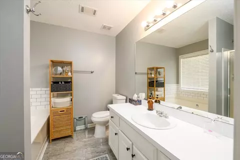 Bath - 110 Morrow Ct, Bethlehem, GA 30620 photo 1 of 3