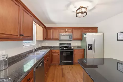 Kitchen - 337 Colston Dr, Toccoa, GA 30577 photo 2 of 3