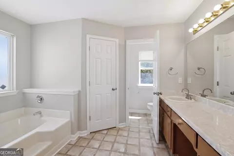 Bath - 337 Colston Dr, Toccoa, GA 30577 photo 5 of 5