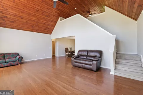 Living - 337 Colston Dr, Toccoa, GA 30577 photo 1 of 2