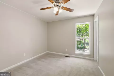 Bedroom - 337 Colston Dr, Toccoa, GA 30577 photo 3 of 6