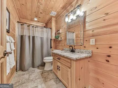 Bath - 1670 Outback Rd, Jasper, GA 30143 photo 4 of 5