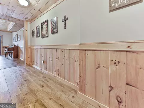 Entry Way - 1670 Outback Rd, Jasper, GA 30143 photo 4 of 4