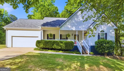 17 Gober Dr, Commerce, GA 30530