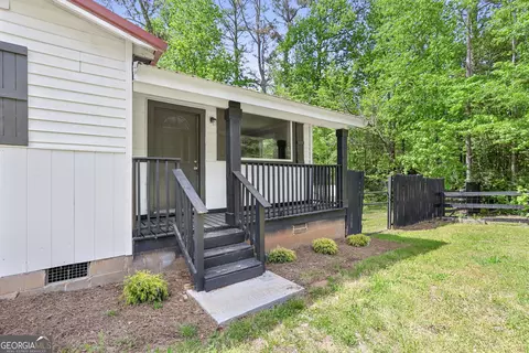 715 Corinth Rd, Hogansville, GA 30230