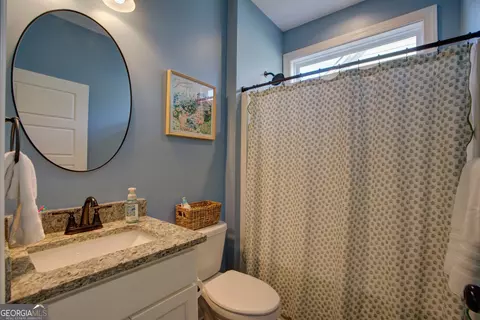 Bath - 23 Oak View Dr, Rome, GA 30165 photo 2 of 2