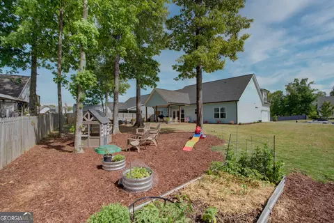 Exterior - 23 Oak View Dr, Rome, GA 30165 photo 9 of 10