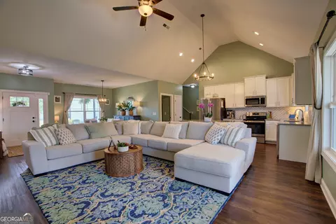 Living - 23 Oak View Dr, Rome, GA 30165 photo 2 of 3