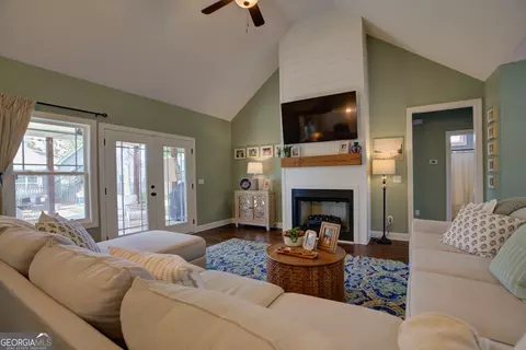 Living - 23 Oak View Dr, Rome, GA 30165 photo 3 of 3