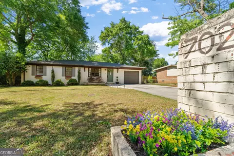 702 Burbank Dr SE, Smyrna, GA 30080