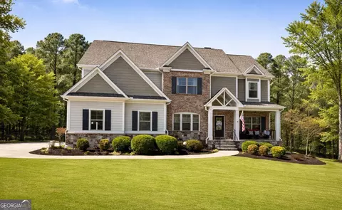 1247 Sterling Lake Dr, Jefferson, GA 30549