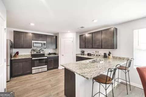 Kitchen - 102 Clarks Ct #96, Jackson, GA 30233 photo 1 of 4