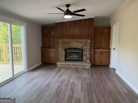 Living - 200 Ruby Wooten Rd, Clarkesville, GA 30523 photo 2 of 3
