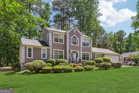 1068 Shadow Lake Dr, Lithonia, GA 30058