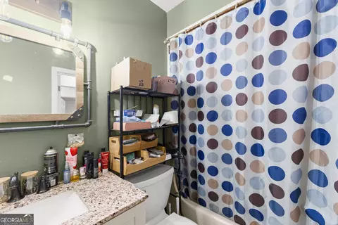 Bath - 856 Colwell Rd, Jackson, GA 30233 photo 1 of 2