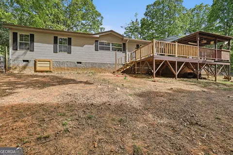 1006 Paradise Park Rd, Cornelia, GA 30531