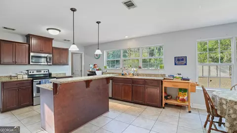 Kitchen - 258 Nashview Trl, Allenhurst, GA 31301 photo 1 of 1