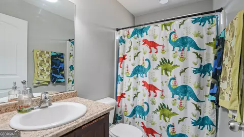 Bath - 258 Nashview Trl, Allenhurst, GA 31301 photo 2 of 2