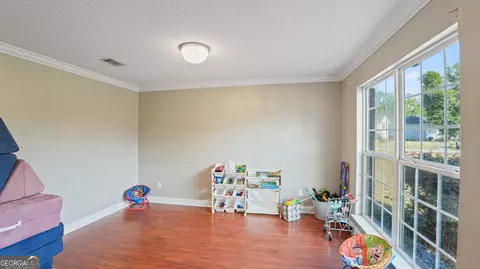 Living - 258 Nashview Trl, Allenhurst, GA 31301 photo 1 of 2