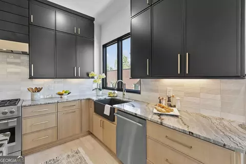 Kitchen - 1962 8th St #5, Chamblee, GA 30341 photo 5 of 8