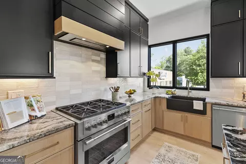 Kitchen - 1962 8th St #5, Chamblee, GA 30341 photo 4 of 8
