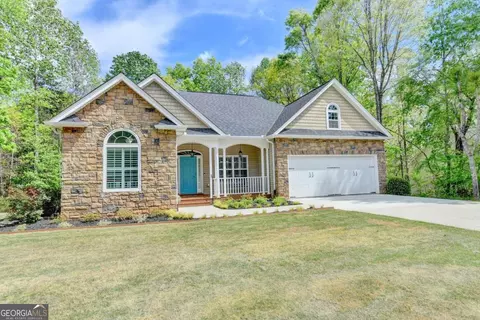 3502 Phoenix Cove Dr, Gainesville, GA 30506