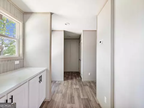 Entry Way - 5228 Bogus Rd, Gainesville, GA 30506 photo 2 of 4