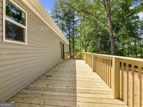 Exterior - 5228 Bogus Rd, Gainesville, GA 30506 photo 5 of 7
