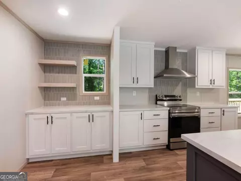 Kitchen - 3045 Fowler Rd, Gainesville, GA 30501 photo 4 of 5