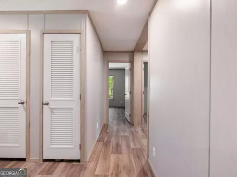 Entry Way - 3045 Fowler Rd, Gainesville, GA 30501 photo 2 of 5