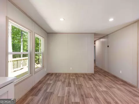 Living - 3045 Fowler Rd, Gainesville, GA 30501 photo 6 of 7