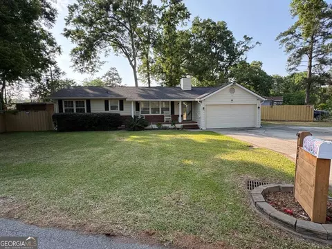 154 Azalea Ave, Garden City, GA 31408