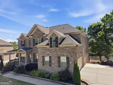 Exterior - 604 Augusta Dr, Fairburn, GA 30213 photo 2 of 12