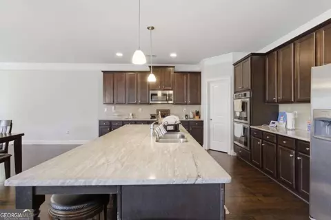 Kitchen - 604 Augusta Dr, Fairburn, GA 30213 photo 2 of 5