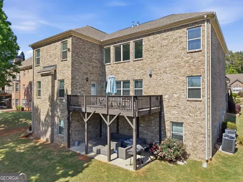 Exterior - 604 Augusta Dr, Fairburn, GA 30213 photo 10 of 12