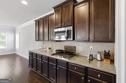 Kitchen - 604 Augusta Dr, Fairburn, GA 30213 photo 4 of 5