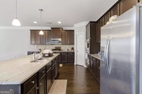 Kitchen - 604 Augusta Dr, Fairburn, GA 30213 photo 3 of 5