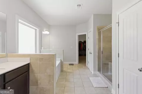 Entry Way - 604 Augusta Dr, Fairburn, GA 30213 photo 8 of 17
