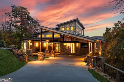 142 Sequoyah Rdg, Blue Ridge, GA 30513