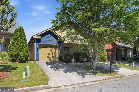 16 Thomas Ct NW, Cartersville, GA 30121