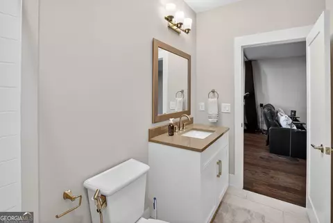 Bath - 1295 Markham Rd, Brookhaven, GA 30319 photo 8 of 8