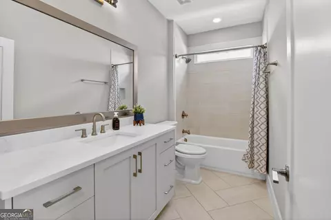 Bath - 1295 Markham Rd, Brookhaven, GA 30319 photo 5 of 8