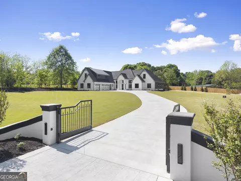 Exterior - 2366 Wall Rd, Monroe, GA 30655 photo 5 of 54