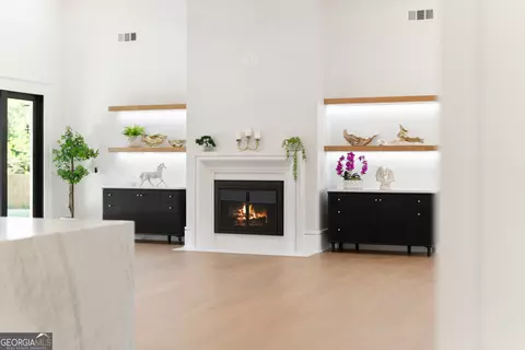 Living - 2366 Wall Rd, Monroe, GA 30655 photo 5 of 10