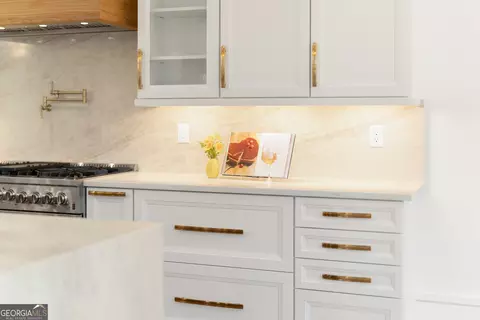 Kitchen - 2366 Wall Rd, Monroe, GA 30655 photo 7 of 15